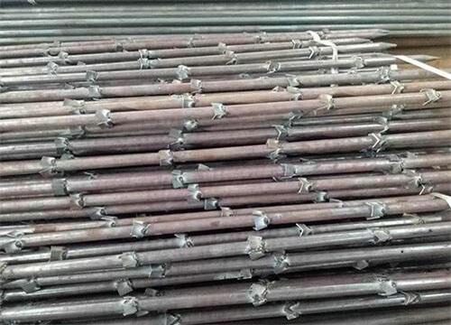 赤城隧道钢花管